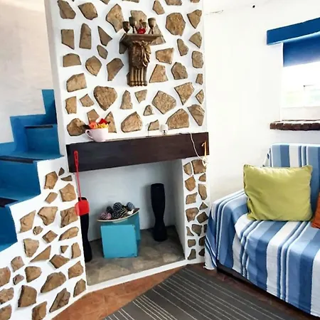 Comfortable House In Nazare, With Shared Pool
